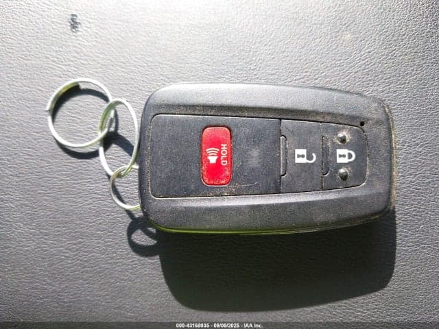 2018 TOYOTA PRIUS FOUR 11