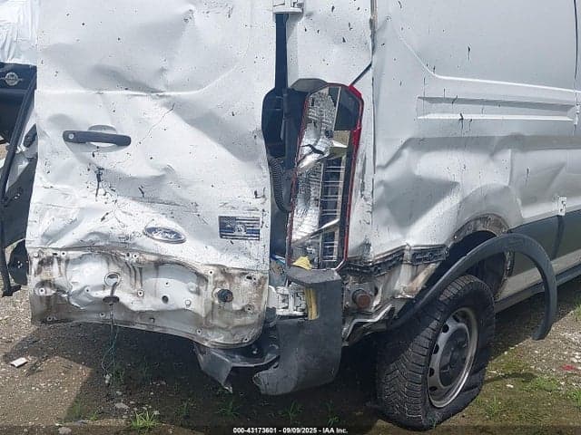 2018 FORD TRANSIT-250 21