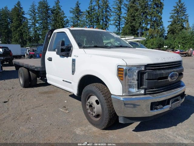 2019 FORD F-350 CHASSIS XL 1