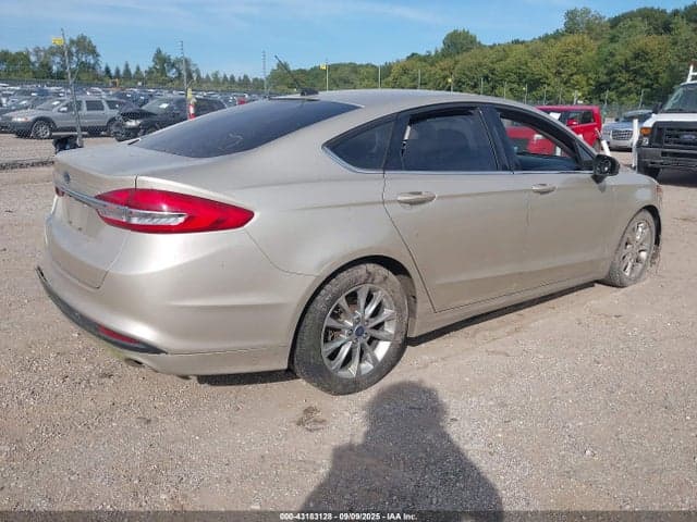 2017 FORD FUSION SE 4