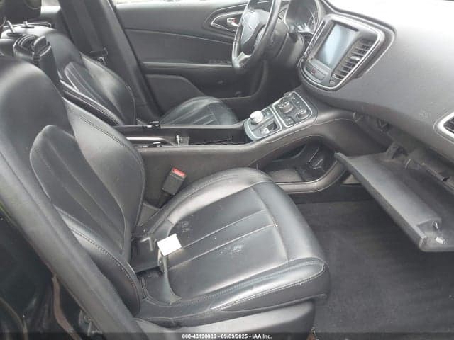 2017 CHRYSLER 200 LIMITED PLATINUM 5