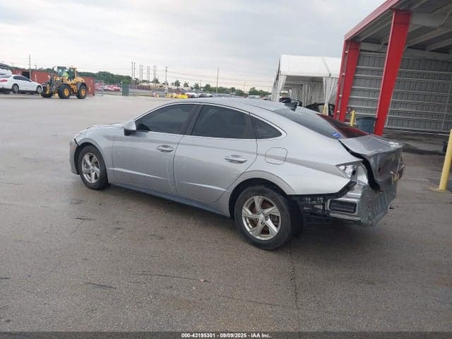 2021 HYUNDAI SONATA SE 3