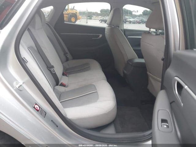 2021 HYUNDAI SONATA SE 8