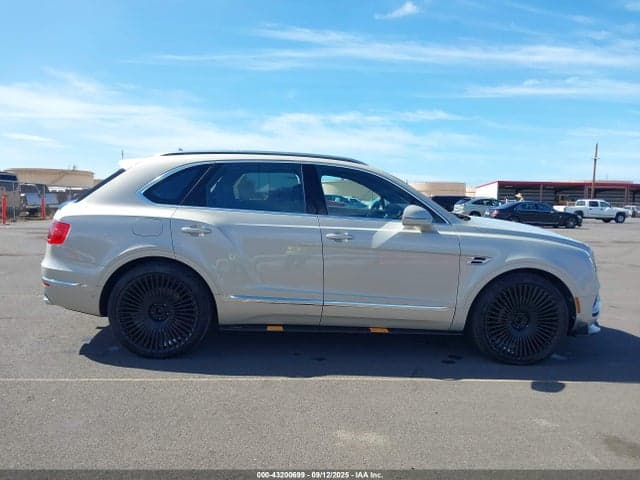 2018 BENTLEY BENTAYGA ACTIVITY EDITION/BLACK EDITION/MULLINER/ONYX EDITION/W12 14