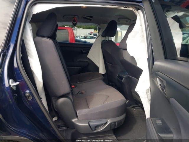 2020 TOYOTA HIGHLANDER L 8
