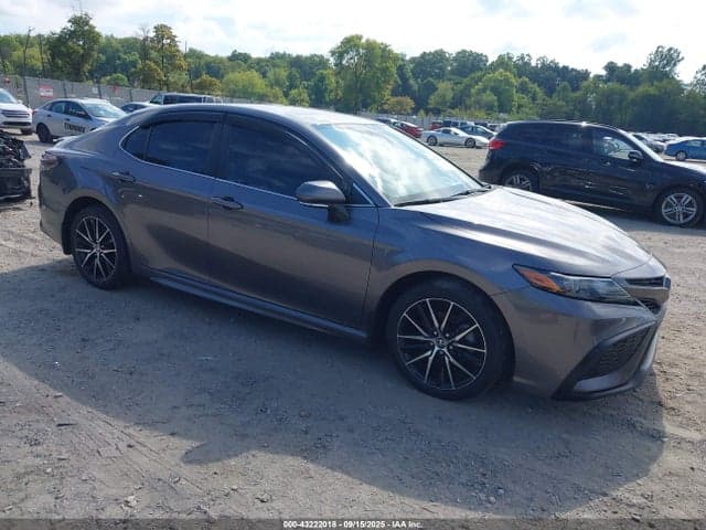 2024 TOYOTA CAMRY SE - 1