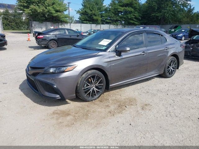 2024 TOYOTA CAMRY SE 2