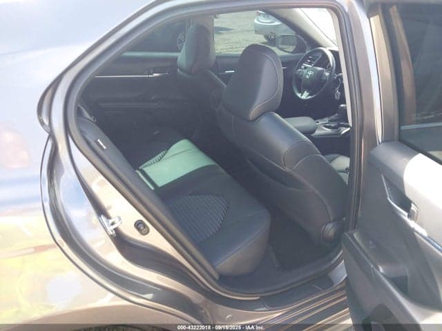 2024 TOYOTA CAMRY SE 8