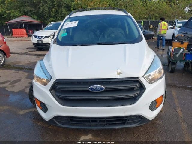 2017 FORD ESCAPE S 12