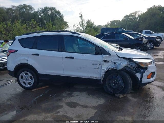 2017 FORD ESCAPE S 13