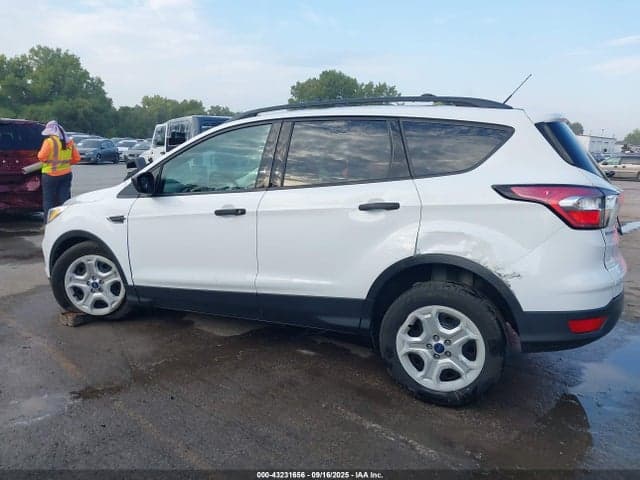 2017 FORD ESCAPE S 14