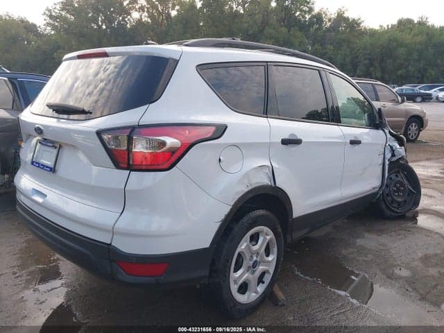 2017 FORD ESCAPE S 4
