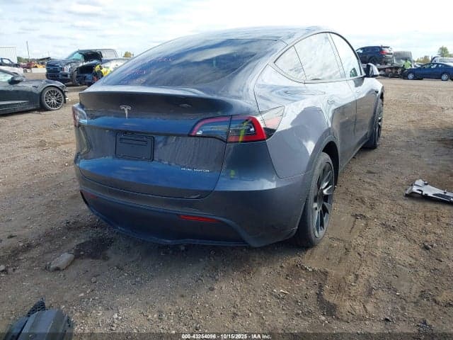 2022 TESLA MODEL Y LONG RANGE DUAL MOTOR ALL-WHEEL DRIVE 4