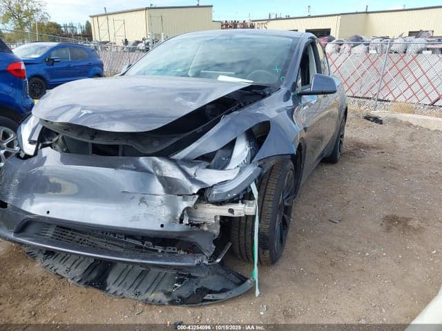 2022 TESLA MODEL Y LONG RANGE DUAL MOTOR ALL-WHEEL DRIVE 6