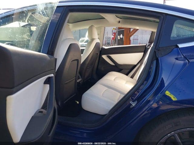 2018 TESLA MODEL 3 LONG RANGE/PERFORMANCE 8