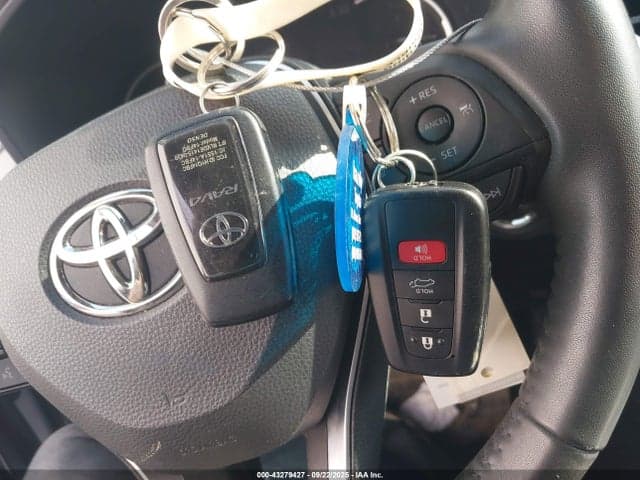 2021 TOYOTA RAV4 LIMITED 11