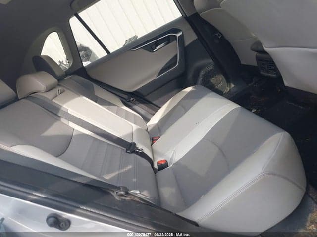 2021 TOYOTA RAV4 LIMITED 8