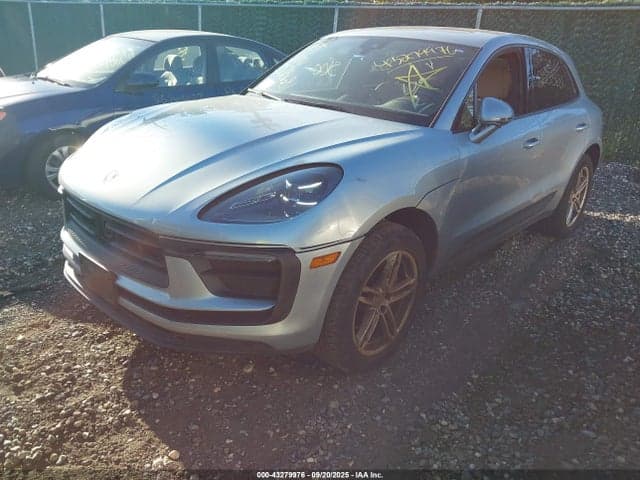 2024 PORSCHE MACAN T 2