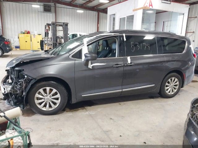 2018 CHRYSLER PACIFICA TOURING L PLUS 15