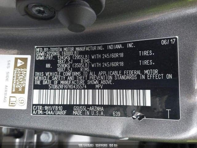 2017 TOYOTA HIGHLANDER LE 9