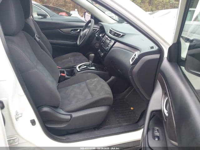2016 NISSAN ROGUE SV 5