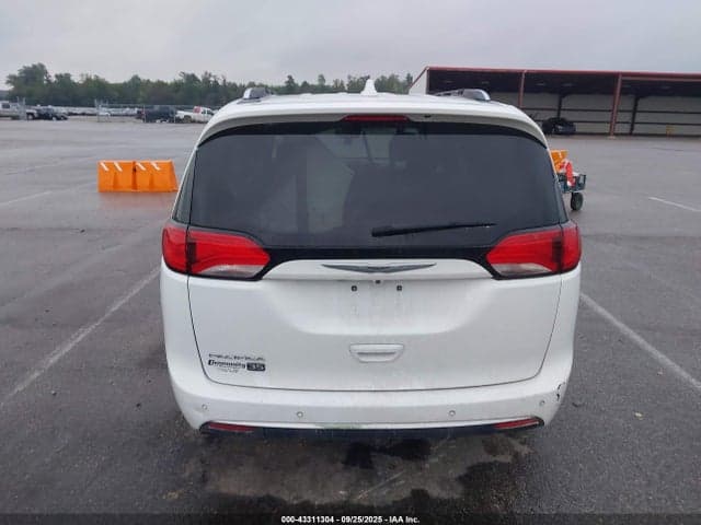 2019 CHRYSLER PACIFICA 35TH ANNIVERSARY TOURING L PLUS 17