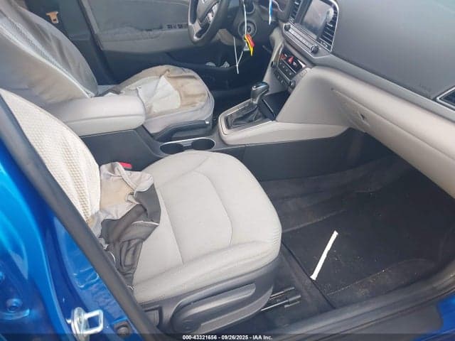 2017 HYUNDAI ELANTRA SE 5