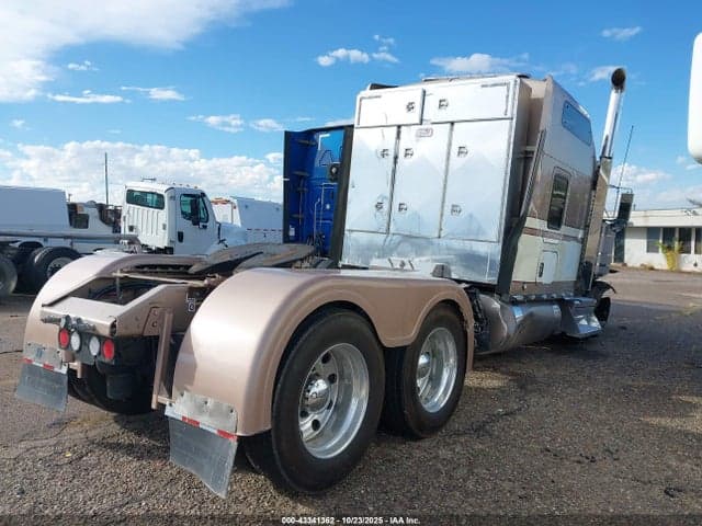 2021 KENWORTH W900 4