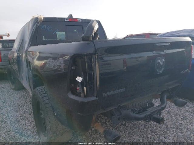 2021 RAM 1500 LARAMIE 4X4 5'7 BOX 3