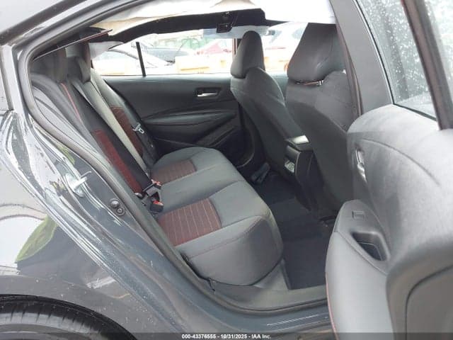 2025 TOYOTA COROLLA SE 8
