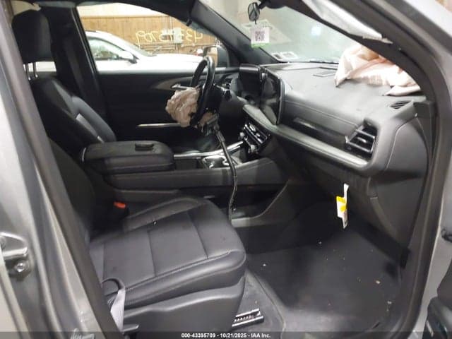 2025 CHEVROLET TRAVERSE AWD LT 5