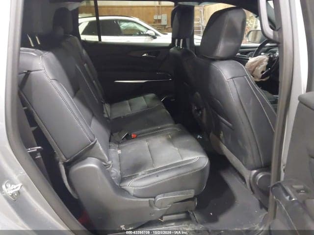 2025 CHEVROLET TRAVERSE AWD LT 8