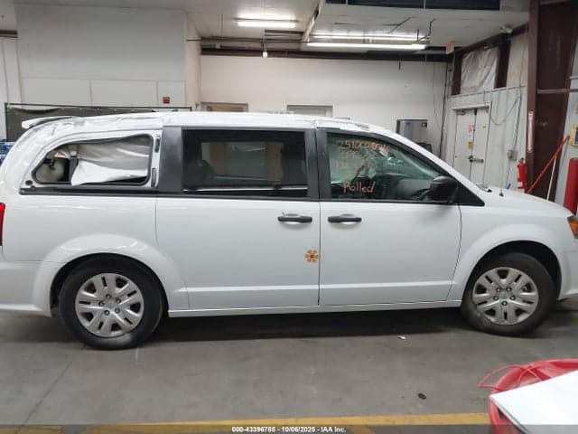 2019 DODGE GRAND CARAVAN SE 13