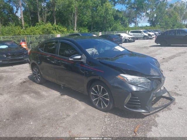 2019 TOYOTA COROLLA SE 1