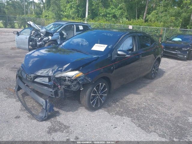 2019 TOYOTA COROLLA SE 2