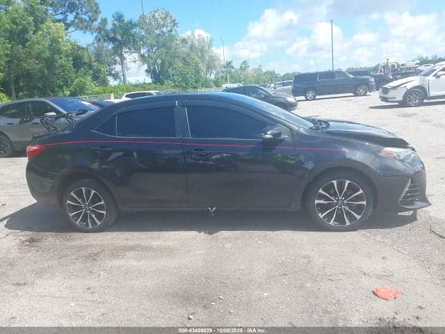 2019 TOYOTA COROLLA SE 13