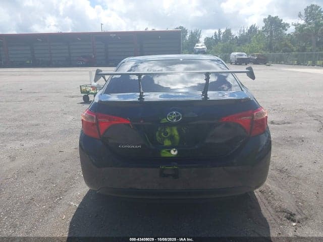 2019 TOYOTA COROLLA SE 16