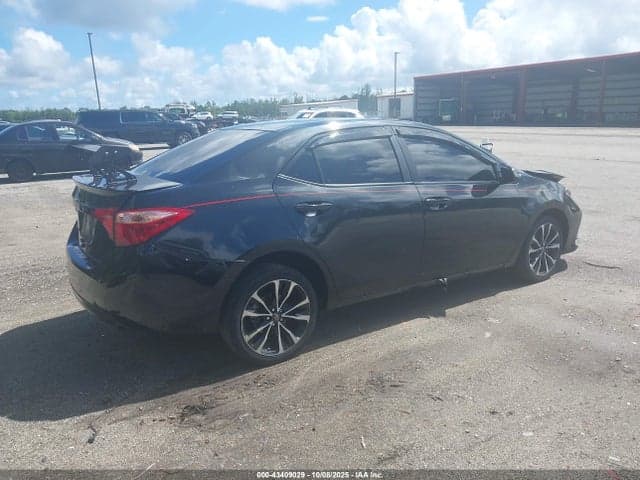 2019 TOYOTA COROLLA SE 4