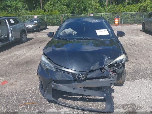 2019 TOYOTA COROLLA SE 6