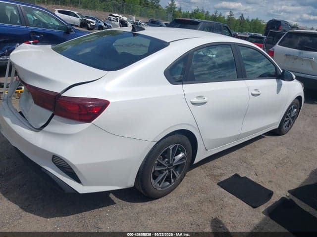 2022 KIA FORTE LXS 4