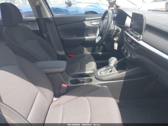 2022 KIA FORTE LXS 5