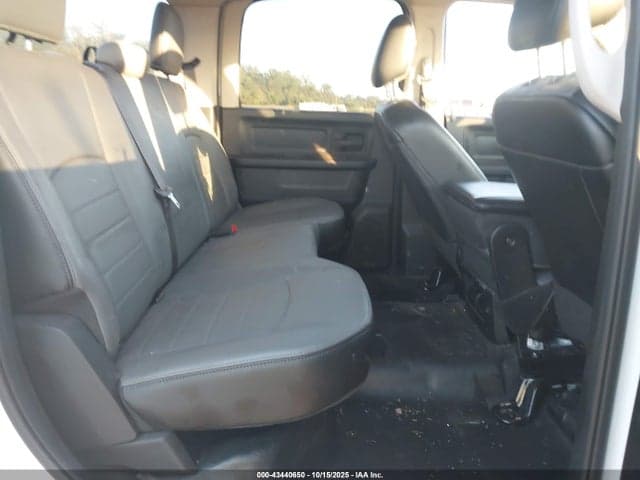 2022 RAM 1500 CLASSIC TRADESMAN 4X4 6'4 BOX 8