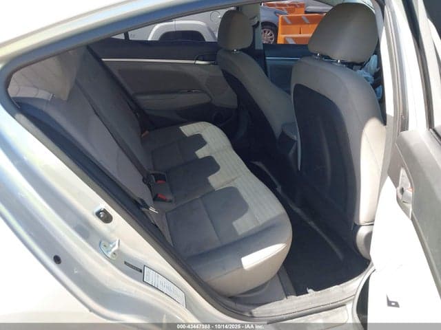 2019 HYUNDAI ELANTRA SEL 8