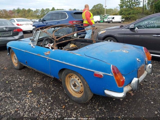 1972 MGB ROADSTER 3