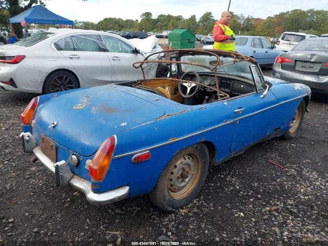 1972 MGB ROADSTER 4