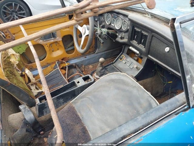 1972 MGB ROADSTER 5