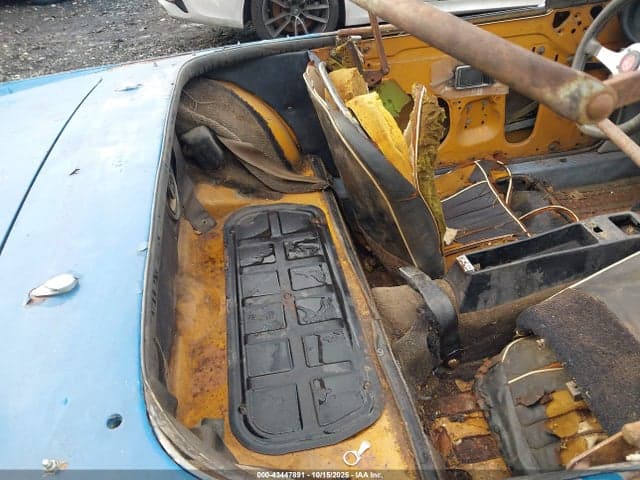 1972 MGB ROADSTER 8