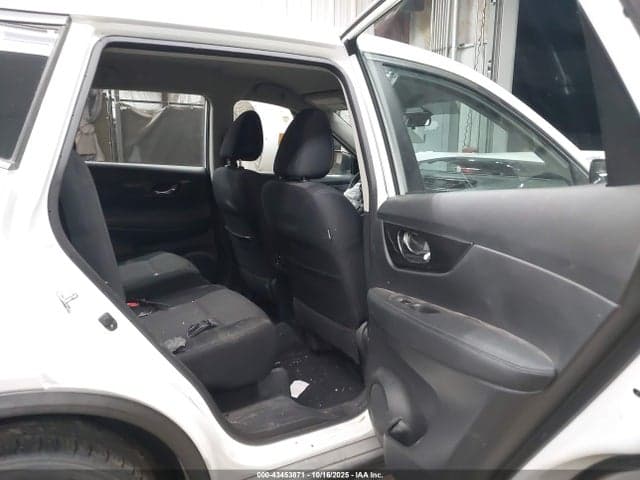 2018 NISSAN ROGUE S 8
