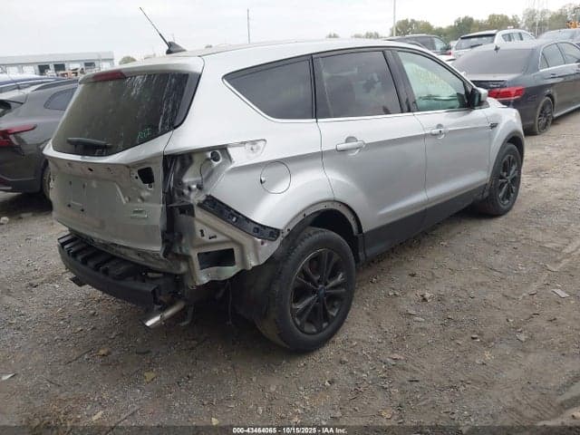 2019 FORD ESCAPE SE 4