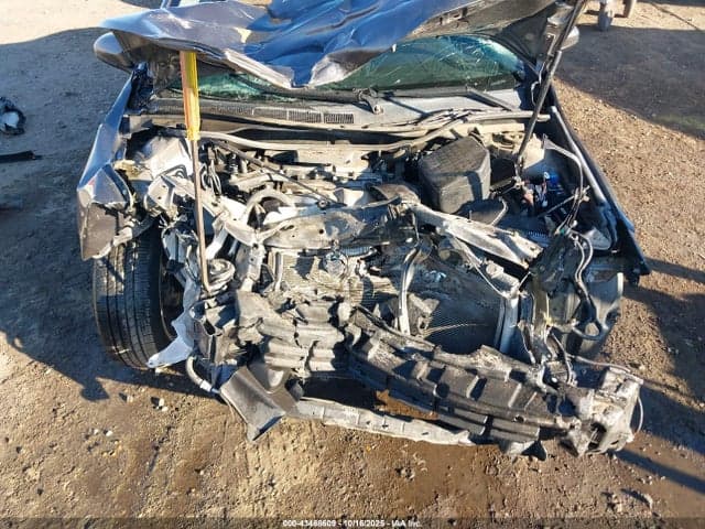 2016 TOYOTA CAMRY SE 10